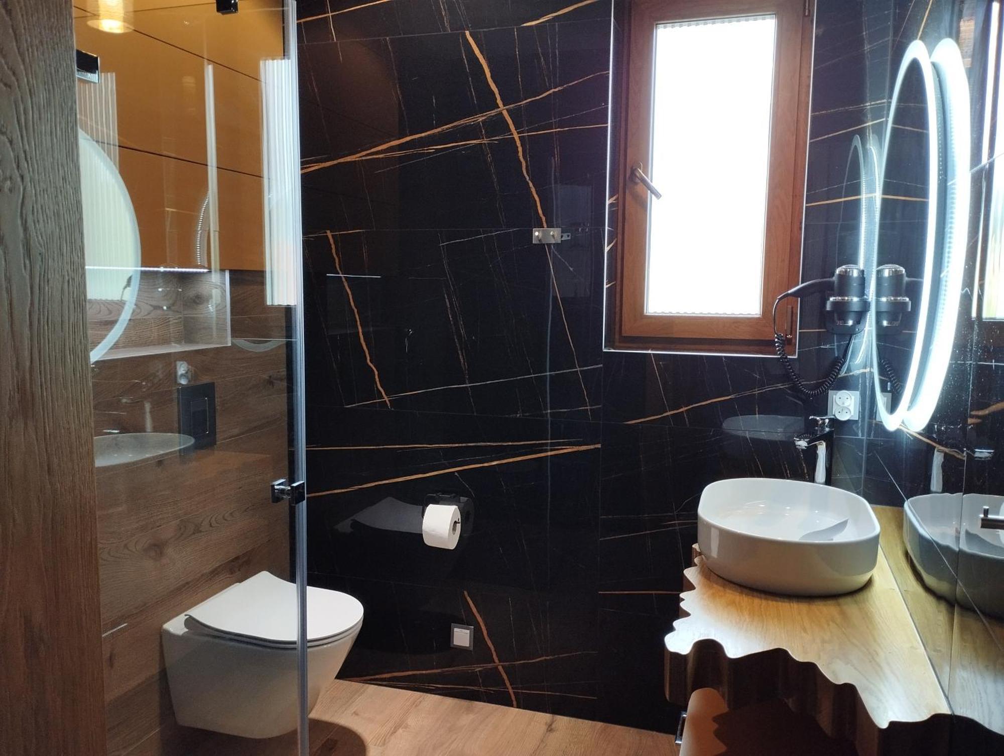 Elff -apartamenty I Goscinne Cisna